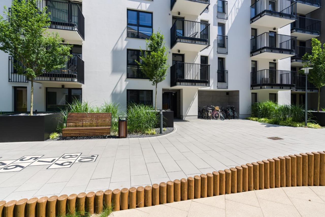 Esencja Apartments With Free Parking Garbary 104 By Noclegi Renters Poznań Extérieur photo