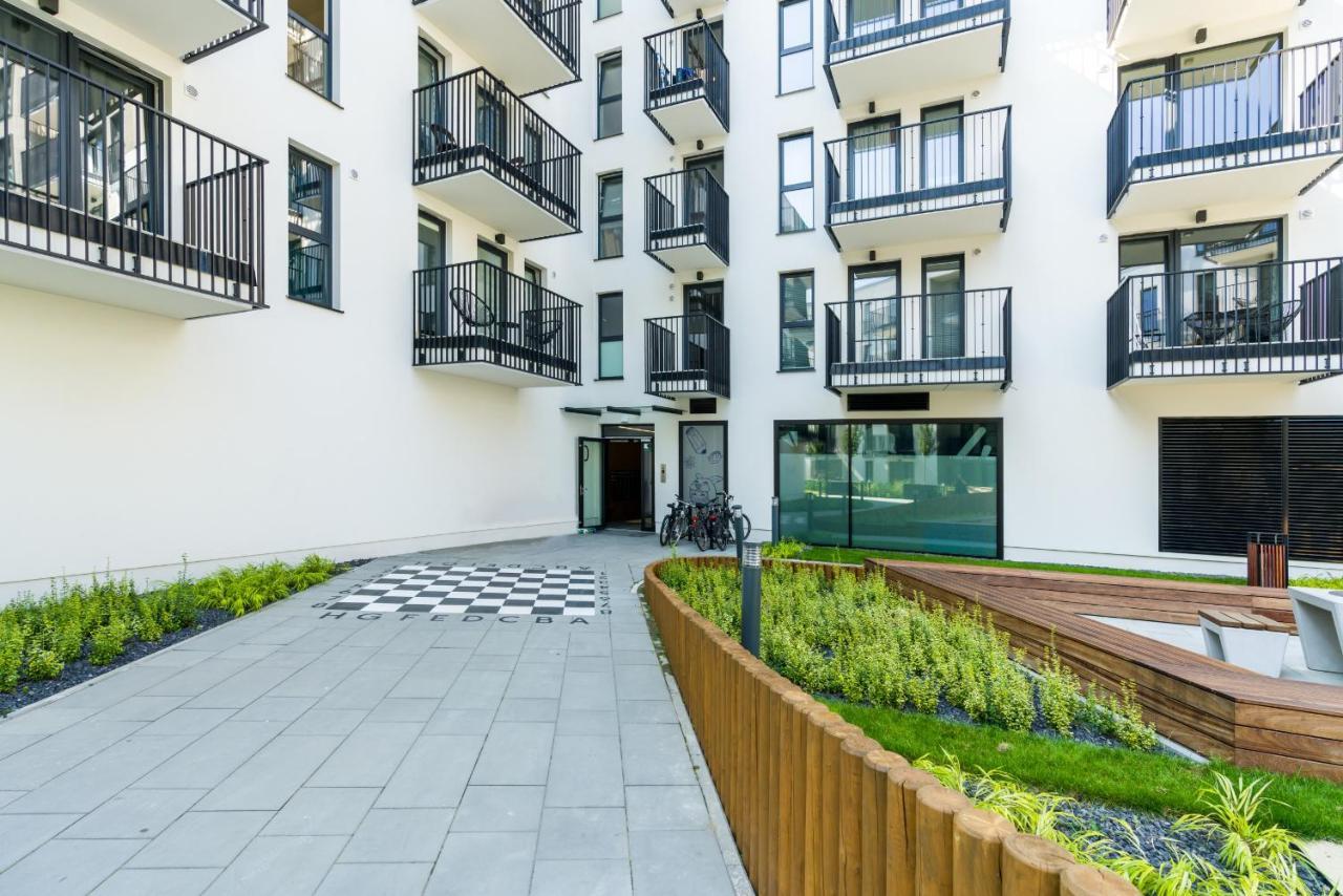 Esencja Apartments With Free Parking Garbary 104 By Noclegi Renters Poznań Extérieur photo