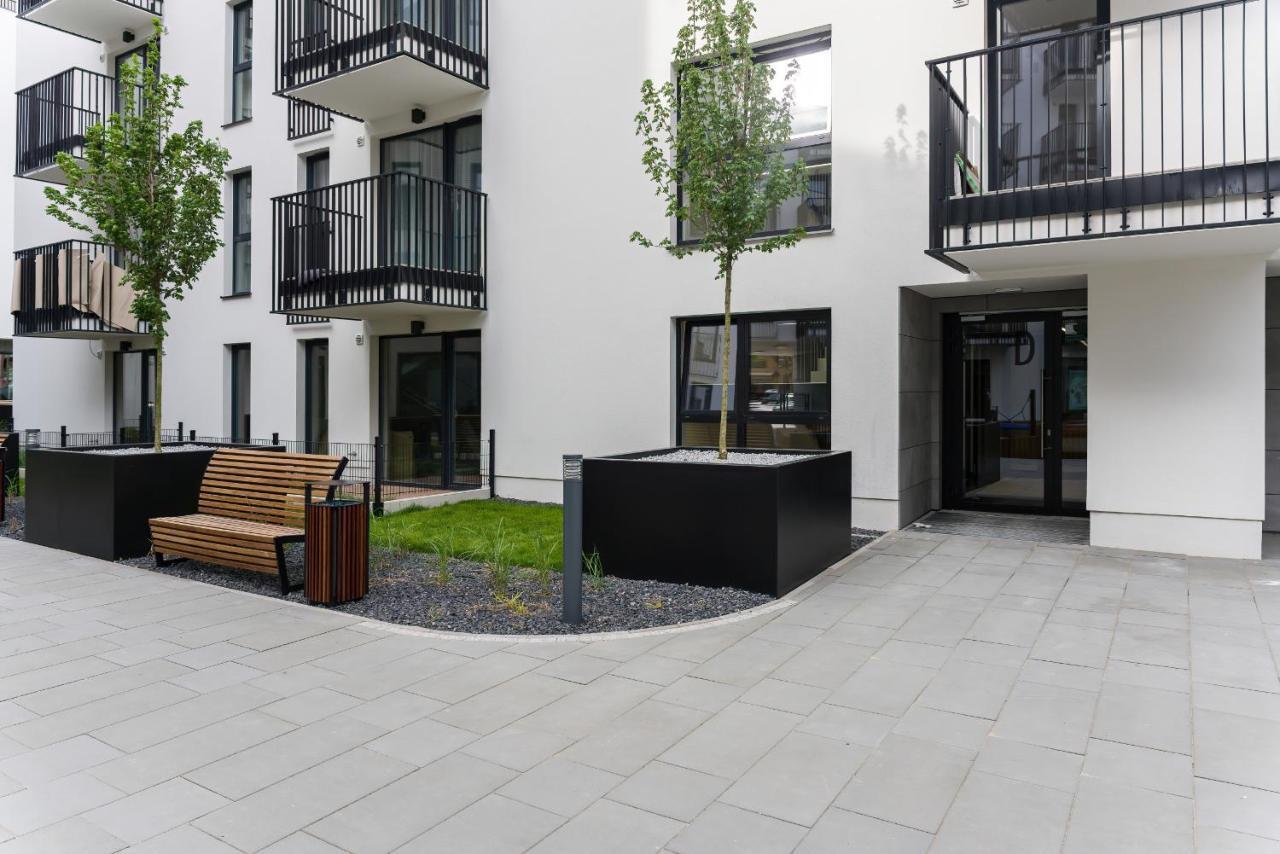 Esencja Apartments With Free Parking Garbary 104 By Noclegi Renters Poznań Extérieur photo
