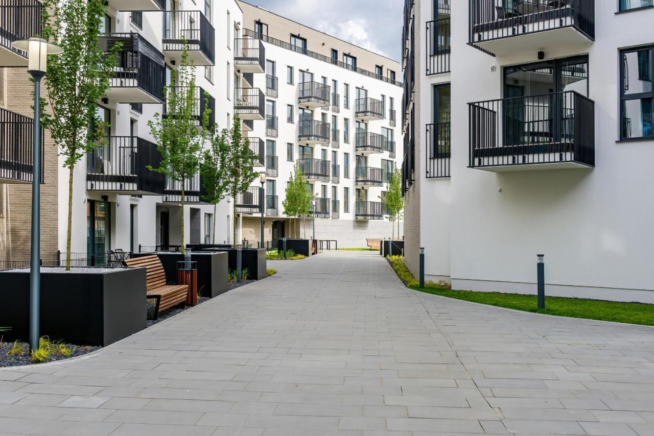 Esencja Apartments With Free Parking Garbary 104 By Noclegi Renters Poznań Extérieur photo