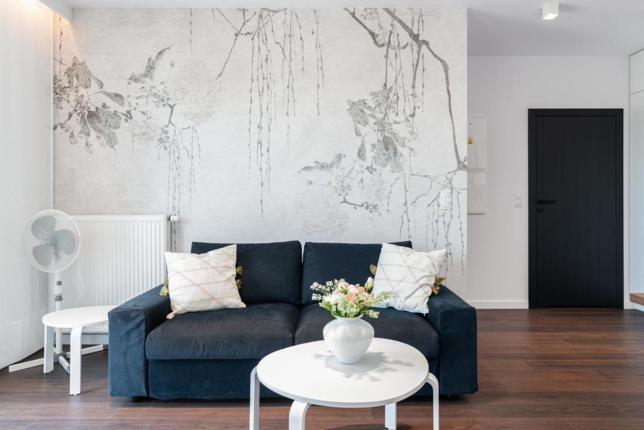 Esencja Apartments With Free Parking Garbary 104 By Noclegi Renters Poznań Extérieur photo