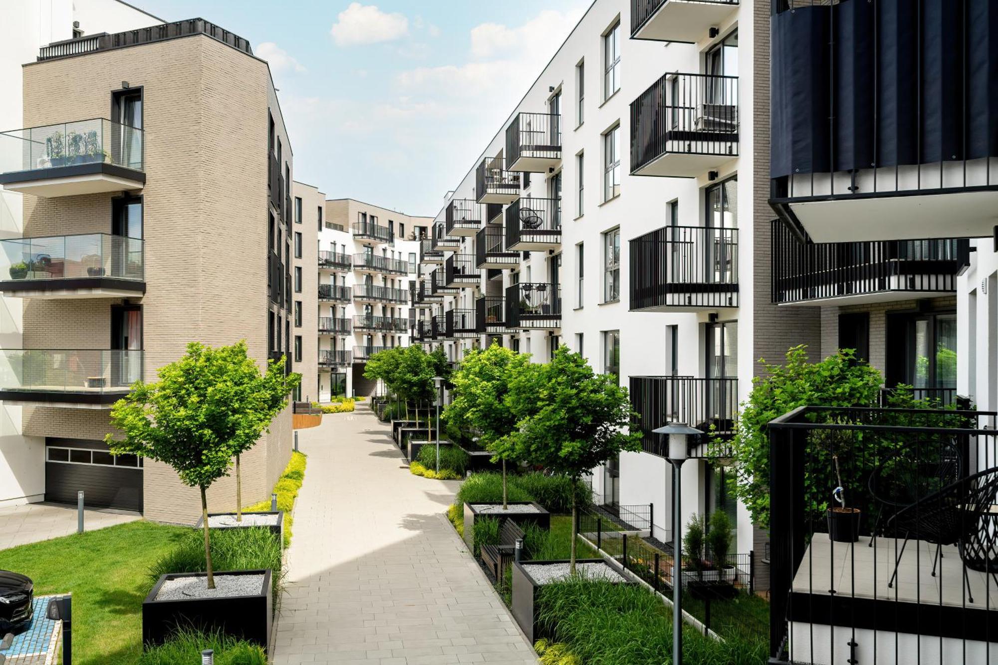 Esencja Apartments With Free Parking Garbary 104 By Noclegi Renters Poznań Extérieur photo