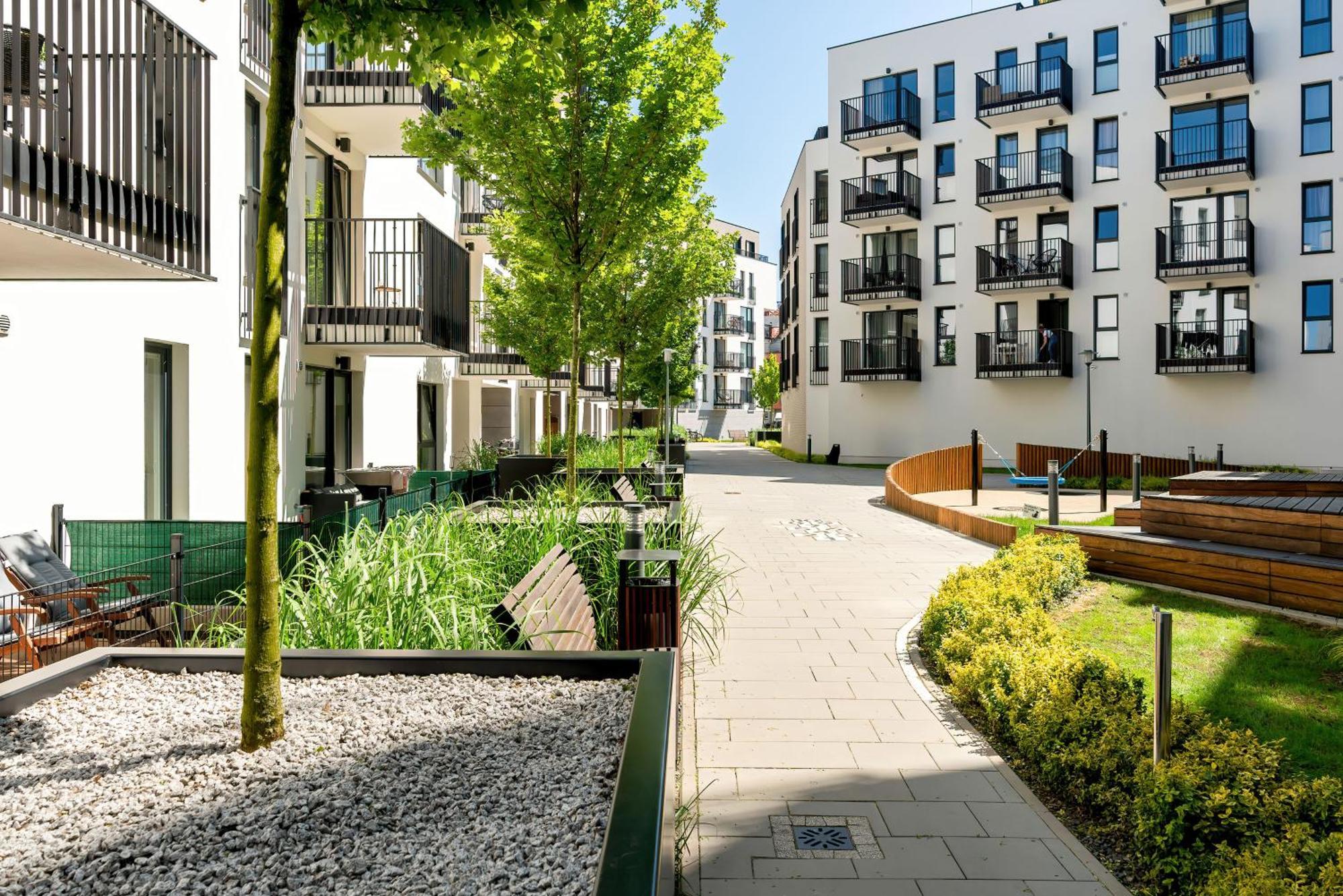 Esencja Apartments With Free Parking Garbary 104 By Noclegi Renters Poznań Extérieur photo